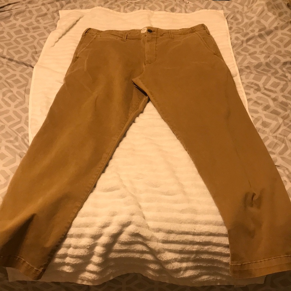 GAP men’s pants. Straight 36x32. Like new!!